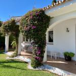 Stunning 3-Bedroom House, Open Views