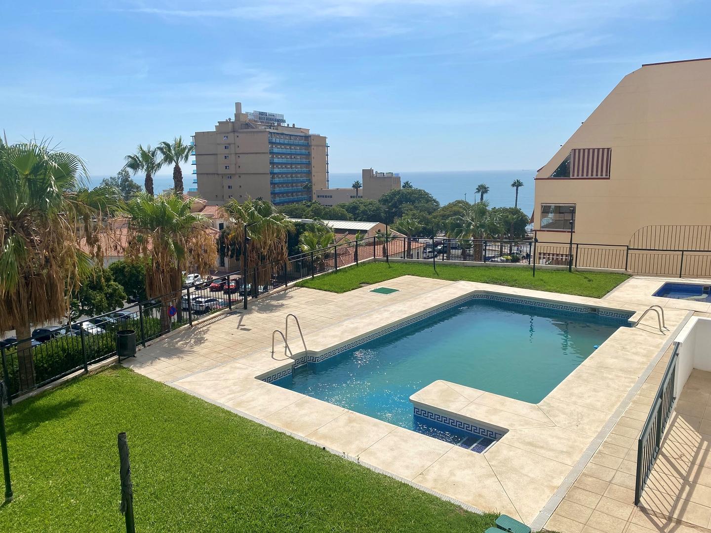 Spacious, Well-Maintained 2 Bedroom, 1 Bathroom Apartment